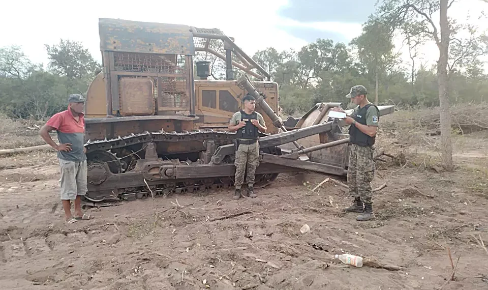 Policía Rural secuestró vehículos, carbón, leña, arma de fuego y detuvo deforestación ilegal